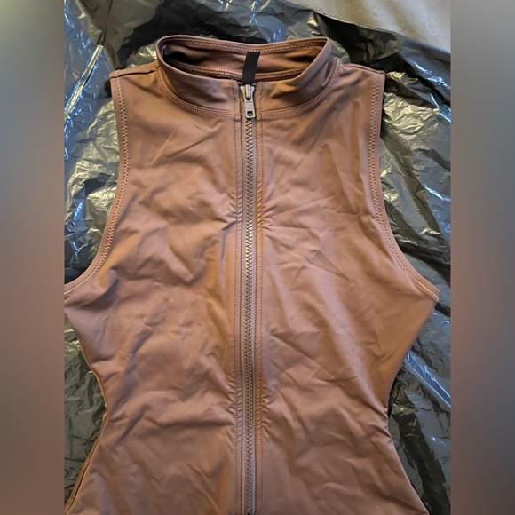 Skims recycled swim sleeveless one-piece cocoa xs - Picture 7 of 12